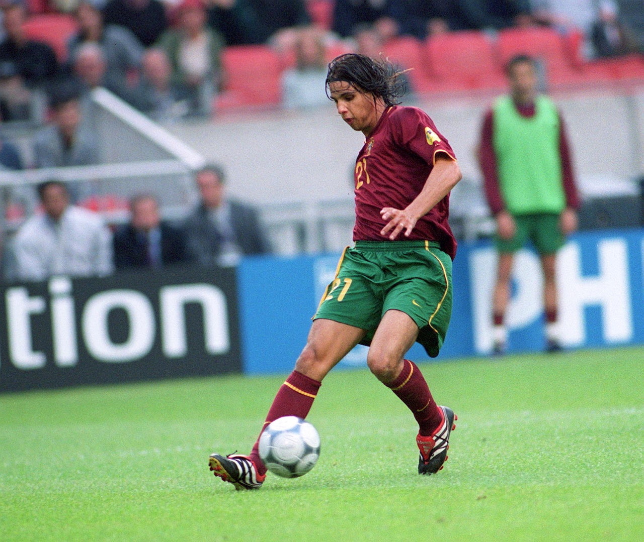 UFC2025最佳首秀候选萨尔基尔德一拳KO朱伯利，将战茸主（一拳KO朱伯利！UFC 2025最佳首秀候选萨尔基尔德下场将战茸主）