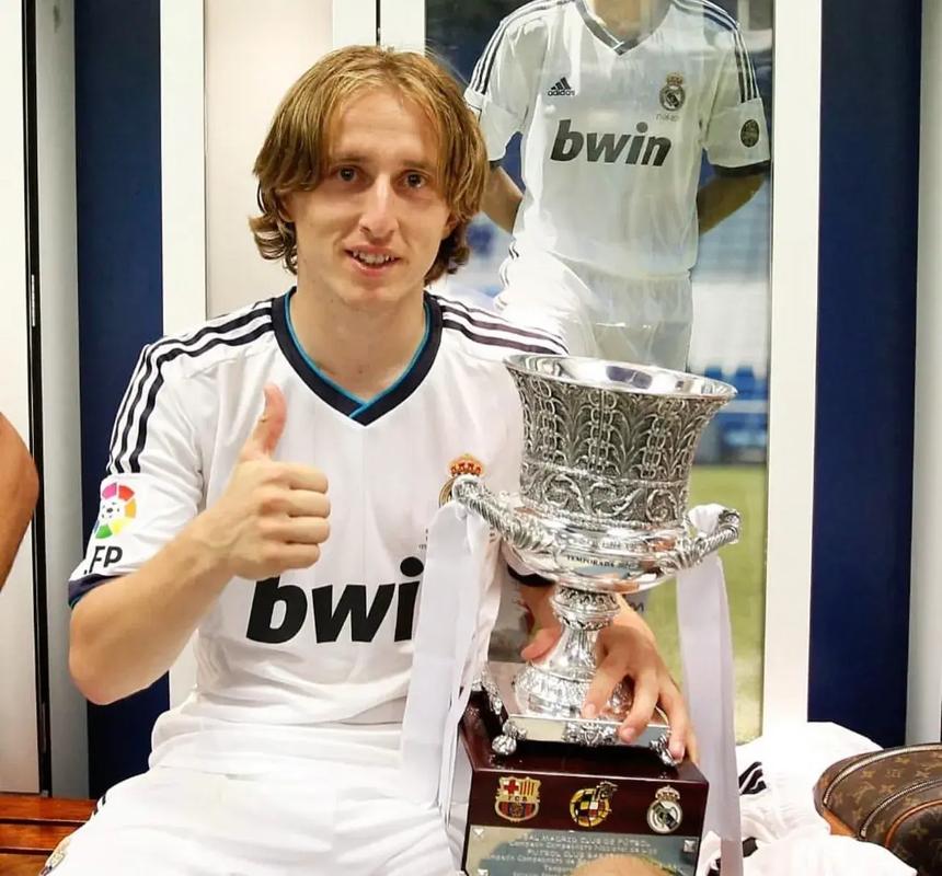 德转列21世纪参与进球榜：梅西1339球居首，C罗1253球第二（德转公布21世纪参与进球榜：梅西以1339球领跑，C罗以1253球位居第二）