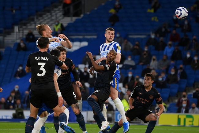 “帅白龙”罗超连克四强，豪取全国自由搏击锦标赛冠军！（帅白龙罗超连斩四强，问鼎全国自由搏击锦标赛！）